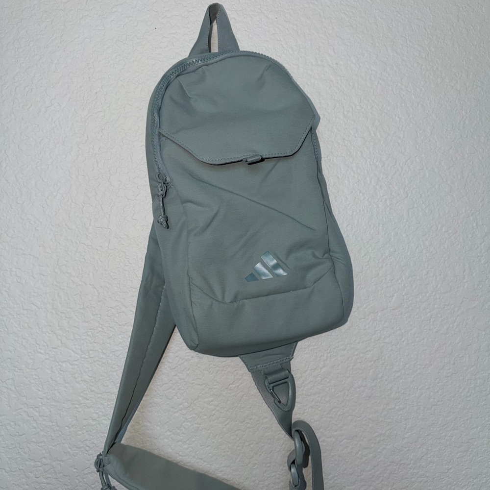 Adidas UNISEX ESSENTIALS 3 SLING BAG